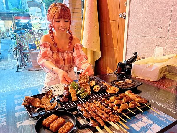 新北 板橋 食記 HIGH串燒 單身狗無罪.沒喝幾杯別裝醉~板橋區好吃到沒朋友的平價串燒店新北