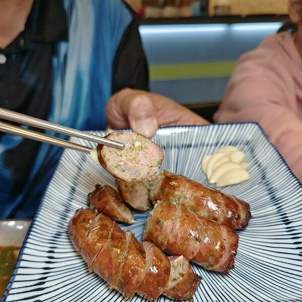 台東縣台東市台東鐵花商圈。熱鬧商圈吃喝玩樂樣樣通包,精選5商店,快來安排個多日遊迎新年