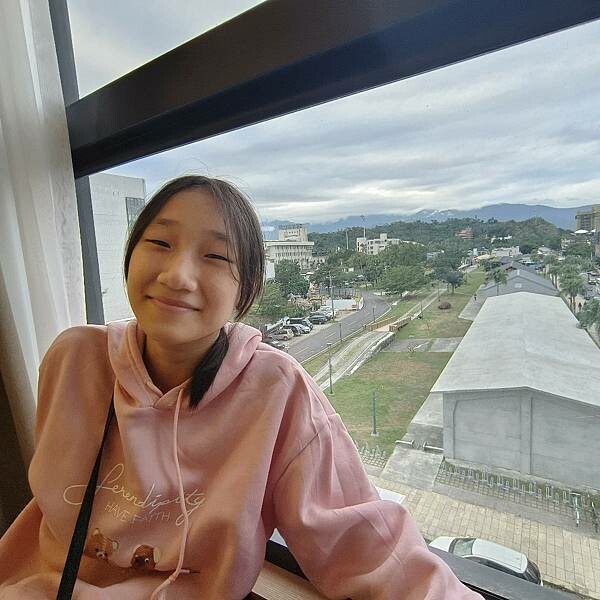 台東縣台東市台東鐵花商圈。熱鬧商圈吃喝玩樂樣樣通包,精選5商店,快來安排個多日遊迎新年