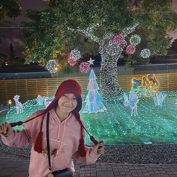 台東縣台東市台東鐵花商圈。熱鬧商圈吃喝玩樂樣樣通包,精選5商店,快來安排個多日遊迎新年