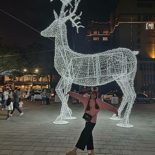 台東縣台東市台東鐵花商圈。熱鬧商圈吃喝玩樂樣樣通包,精選5商店,快來安排個多日遊迎新年