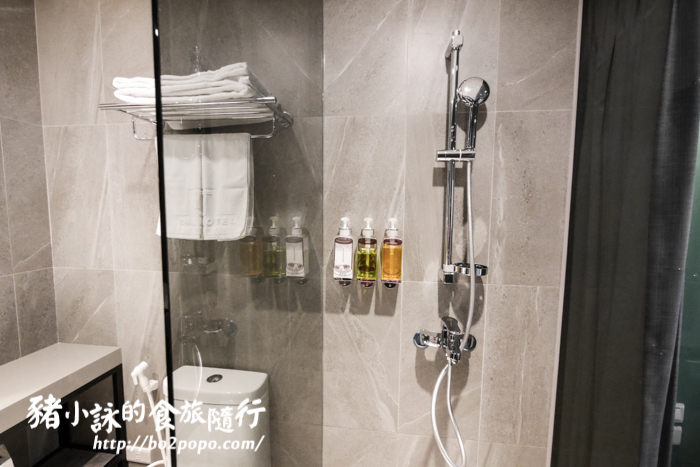 台北。萬華》町記憶旅店3館 Cho Hotel 3。價格親民的出差住宿點 - 豬小詠的食旅隨行