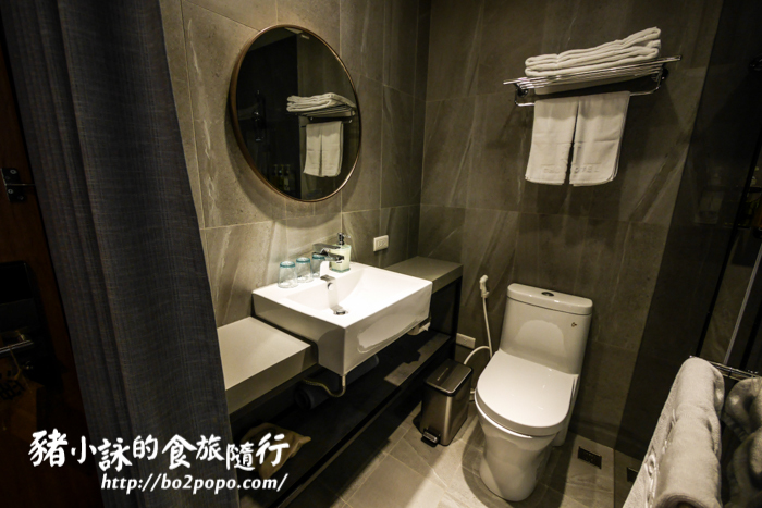 台北。萬華》町記憶旅店3館 Cho Hotel 3。價格親民的出差住宿點 - 豬小詠的食旅隨行