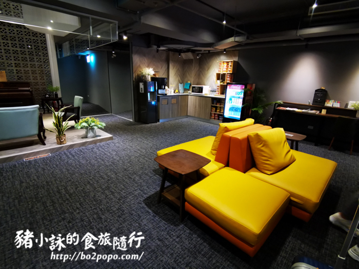 台北。萬華》町記憶旅店3館 Cho Hotel 3。價格親民的出差住宿點 - 豬小詠的食旅隨行