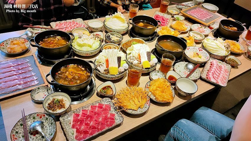 【台中火鍋】湯棧(輕井澤三代店)．主打麻油、燒酒、剝皮辣椒鍋!