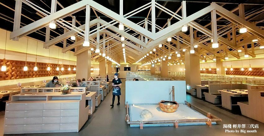 【台中火鍋】湯棧(輕井澤三代店)．主打麻油、燒酒、剝皮辣椒鍋!