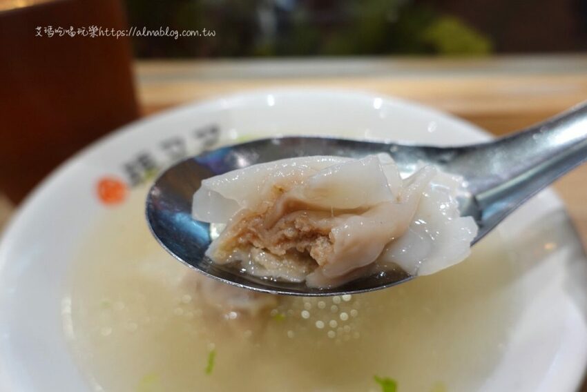 〖福又又〗不一樣的街景！小巷冒出40年老字號．新品牌文青風魚丸店．10元肉包銅板價 - 艾瑪▪ 享受吃喝玩樂札記