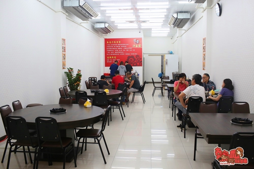 【台南火鍋】從安平開到生產路上的人氣沙茶爐,絕妙滋味一試就上癮:冠羣沙茶爐-生產店 - 熱血玩台南。跳躍新世界