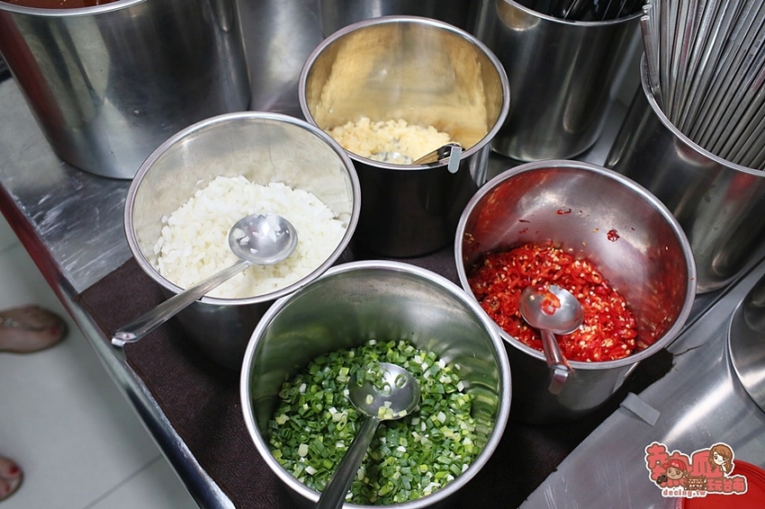 【台南火鍋】從安平開到生產路上的人氣沙茶爐,絕妙滋味一試就上癮:冠羣沙茶爐-生產店 - 熱血玩台南。跳躍新世界