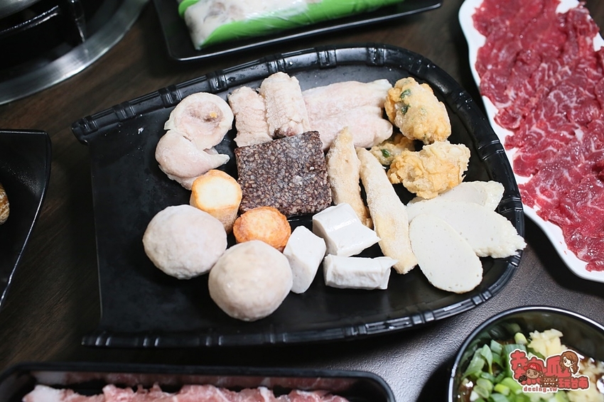 【台南火鍋】從安平開到生產路上的人氣沙茶爐,絕妙滋味一試就上癮:冠羣沙茶爐-生產店 - 熱血玩台南。跳躍新世界