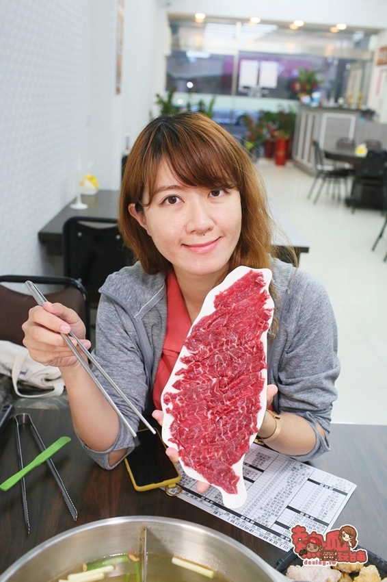 【台南火鍋】從安平開到生產路上的人氣沙茶爐,絕妙滋味一試就上癮:冠羣沙茶爐-生產店 - 熱血玩台南。跳躍新世界