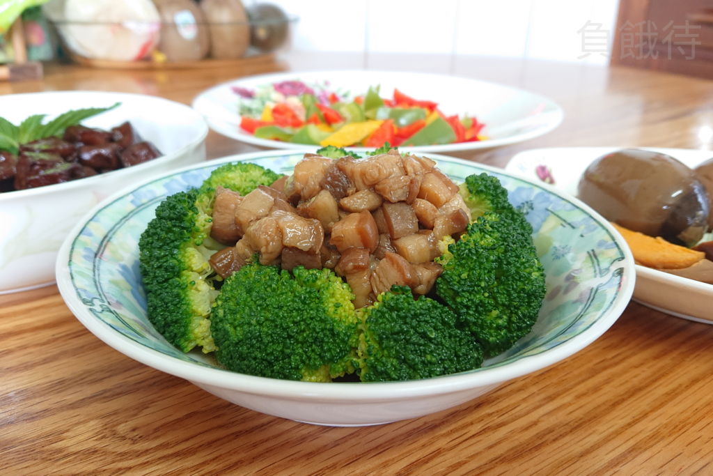 滷肉花椰菜.jpg 滷肉花椰菜.jpg