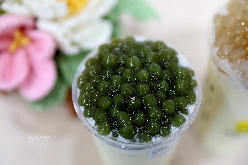 以台灣水果研發創意手搖飲！咀嚼控必點爆炸多滿滿配料｜小黃杯誰不愛-台味楊枝甘露專賣店(沙鹿飲料推薦)