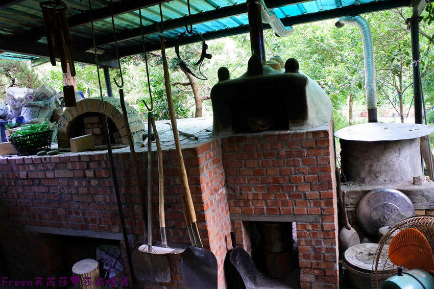 楠西景點│梅嶺梅仔雞賞梅趣「大眾餐廳」龜丹溫泉泡湯「天喜悅」梅嶺步道甜點咖啡「文山咖啡」窯烤披薩無菜