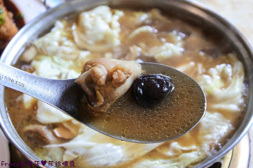 楠西景點│梅嶺梅仔雞賞梅趣「大眾餐廳」龜丹溫泉泡湯「天喜悅」梅嶺步道甜點咖啡「文山咖啡」窯烤披薩無菜