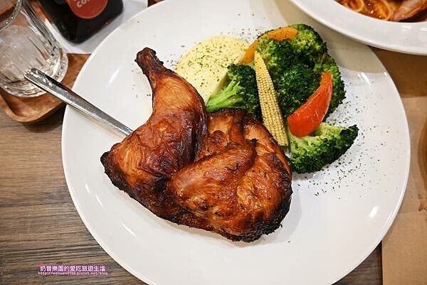 [台北內湖區]內湖不限時咖啡附插頭、包場出租會議首選～漫時生活咖啡館Leisure time-捷運港墘站