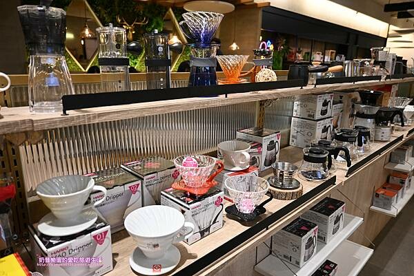 [台北內湖區]內湖不限時咖啡附插頭、包場出租會議首選～漫時生活咖啡館Leisure time-捷運港墘站