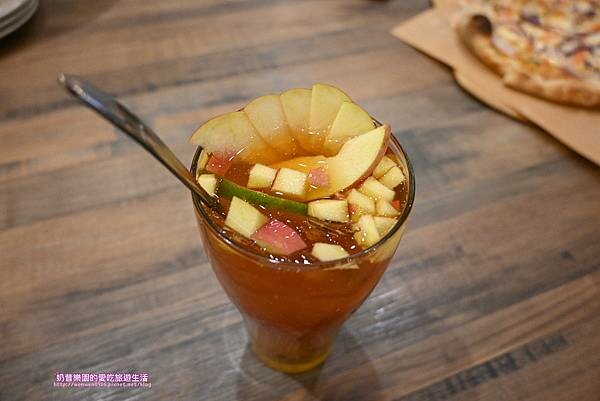 [台北內湖區]內湖不限時咖啡附插頭、包場出租會議首選～漫時生活咖啡館Leisure time-捷運港墘站