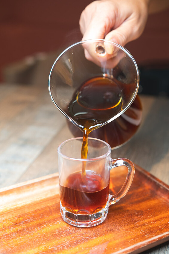 台北美食｜漫時生活Leisure time～內湖超大坪數義式餐廳，手工現作義式披薩必點、海膽明太子鮮蝦義大利麵也