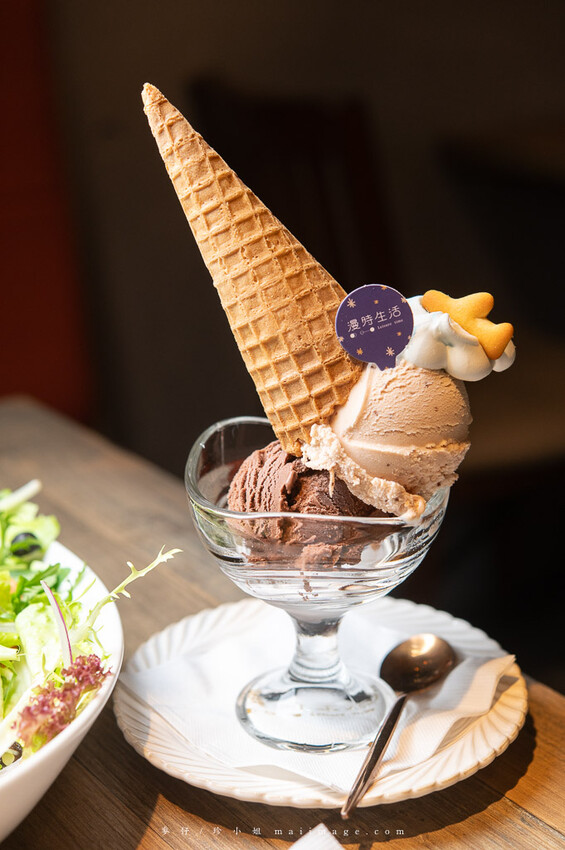 台北美食｜漫時生活Leisure time～內湖超大坪數義式餐廳，手工現作義式披薩必點、海膽明太子鮮蝦義大利麵也