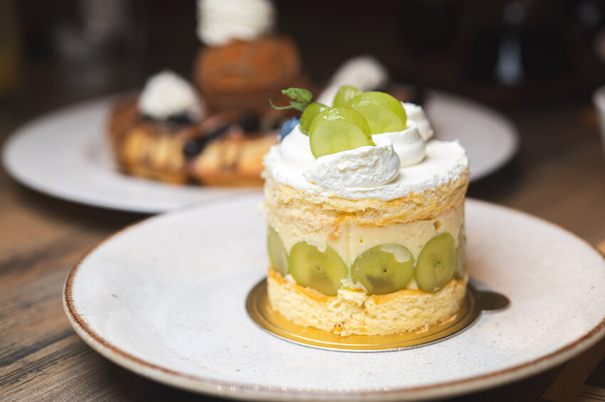 台北美食｜漫時生活Leisure time～內湖超大坪數義式餐廳，手工現作義式披薩必點、海膽明太子鮮蝦義大利麵也