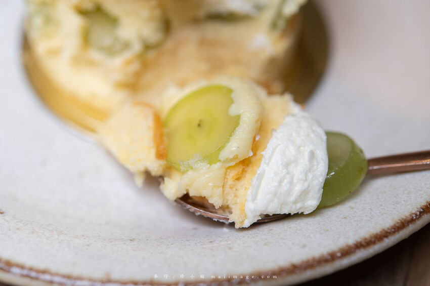 台北美食｜漫時生活Leisure time～內湖超大坪數義式餐廳，手工現作義式披薩必點、海膽明太子鮮蝦義大利麵也