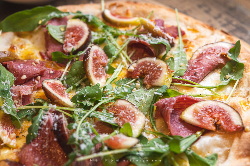 台北美食｜漫時生活Leisure time～內湖超大坪數義式餐廳，手工現作義式披薩必點、海膽明太子鮮蝦義大利麵也