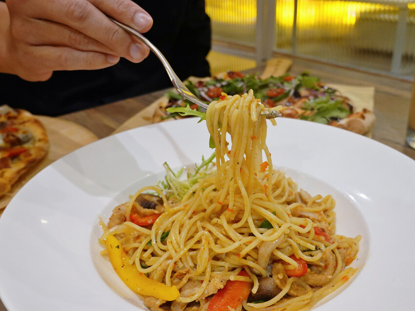 台北內湖—漫時生活Leisure time｜在百坪空間中享受義式菜色的慢與漫｜港墘站、西湖站、內科、麗山國小