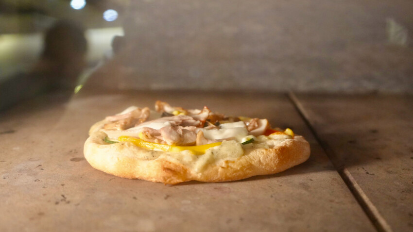 台北市內湖區[內湖美食] 漫時生活 內湖不限時咖啡廳｜港墘站聚餐首選！必吃現做窯烤披薩 珍奶鬆餅