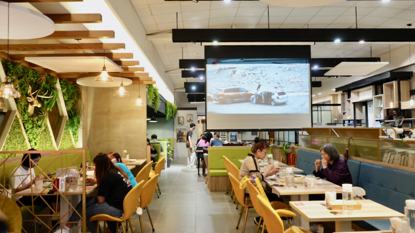 台北市內湖區[內湖美食] 漫時生活 內湖不限時咖啡廳｜港墘站聚餐首選！必吃現做窯烤披薩 珍奶鬆餅