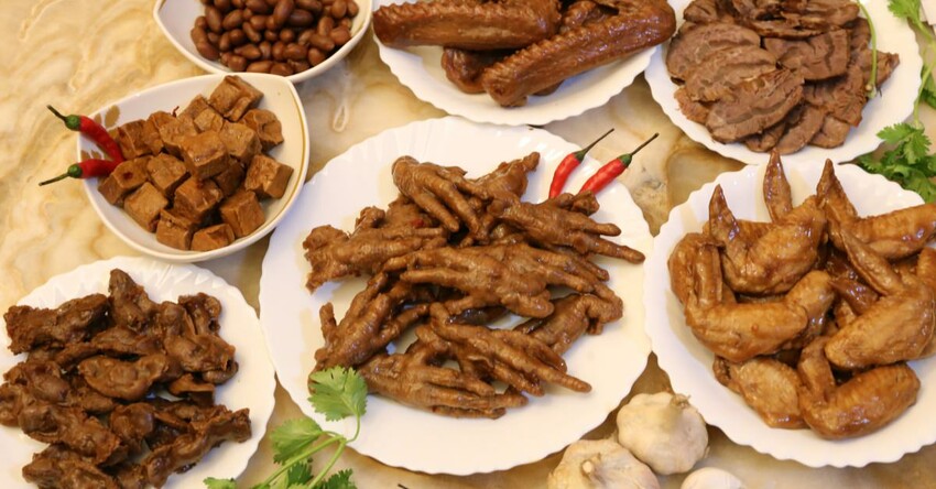 彰化超人氣伴手禮推薦10家伴手禮｜在地人超愛隱藏牛舌餅.紅遍全台蛋黃酥.民宅古早味蛋糕，隱藏伴手禮一次收