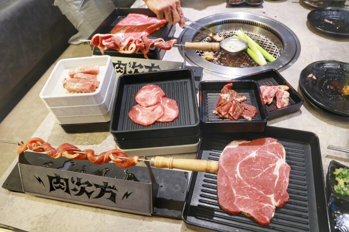 彰化超人氣伴手禮推薦10家伴手禮｜在地人超愛隱藏牛舌餅.紅遍全台蛋黃酥.民宅古早味蛋糕，隱藏伴手禮一次收