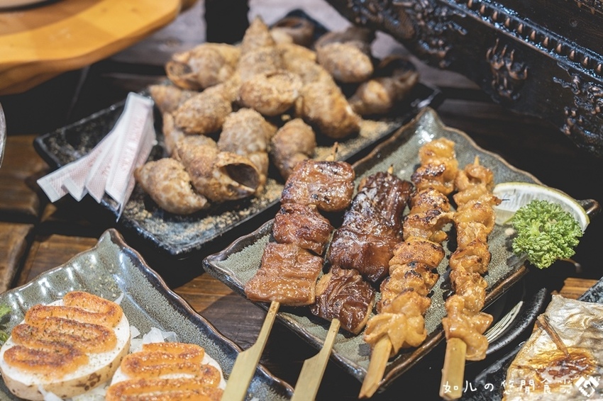 22醬烤雞皮串 肥腸串.jpg