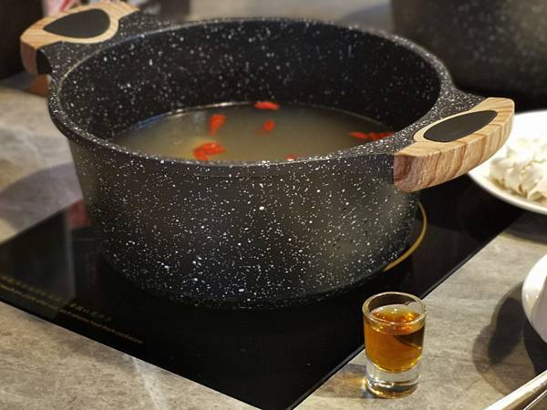 台北市信義區美食推薦 CP值爆表1+1鍋物雙主餐多肉火鍋298起 ATT 4 FUN 5樓(ATT旗艦店)