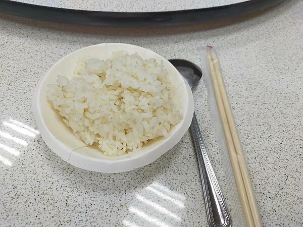 南投伊達邵部落老街蒸開心~湯包家常菜餐廳~各項菜色很大盤~讓