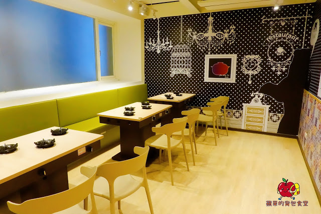 [食記] 新竹東區 - 甲黑哥 平價小火鍋 濃郁起司牛奶鍋香醇百搭 海鮮魚片鍋鮮甜份量足 飲料冰淇淋爆米花自助吧