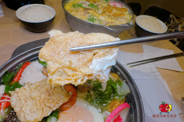 [食記] 新竹東區 - 甲黑哥 平價小火鍋 濃郁起司牛奶鍋香醇百搭 海鮮魚片鍋鮮甜份量足 飲料冰淇淋爆米花自助吧