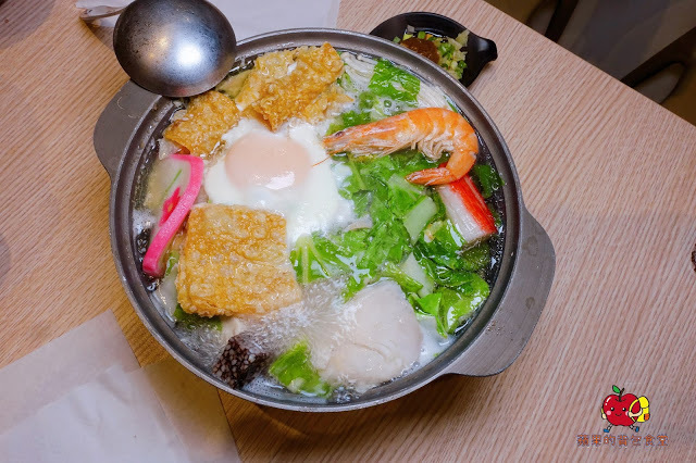 [食記] 新竹東區 - 甲黑哥 平價小火鍋 濃郁起司牛奶鍋香醇百搭 海鮮魚片鍋鮮甜份量足 飲料冰淇淋爆米花自助吧