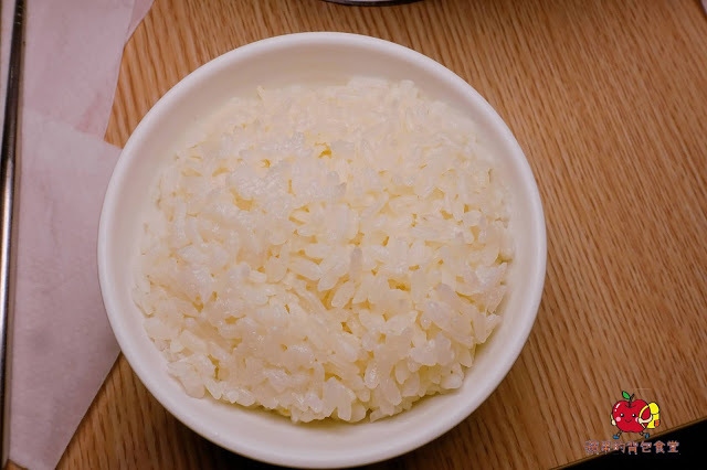 [食記] 新竹東區 - 甲黑哥 平價小火鍋 濃郁起司牛奶鍋香醇百搭 海鮮魚片鍋鮮甜份量足 飲料冰淇淋爆米花自助吧