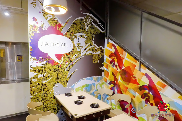 [食記] 新竹東區 - 甲黑哥 平價小火鍋 濃郁起司牛奶鍋香醇百搭 海鮮魚片鍋鮮甜份量足 飲料冰淇淋爆米花自助吧