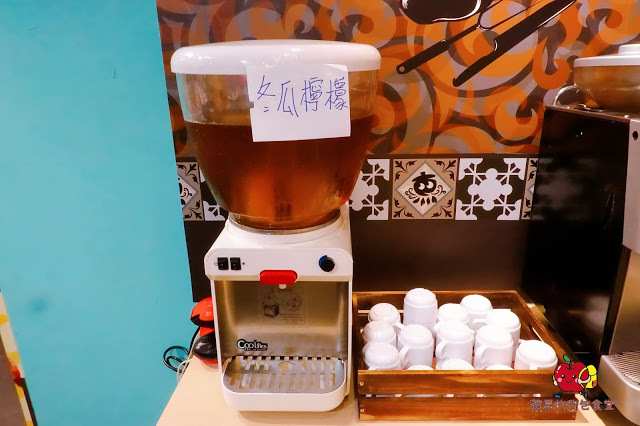 [食記] 新竹東區 - 甲黑哥 平價小火鍋 濃郁起司牛奶鍋香醇百搭 海鮮魚片鍋鮮甜份量足 飲料冰淇淋爆米花自助吧