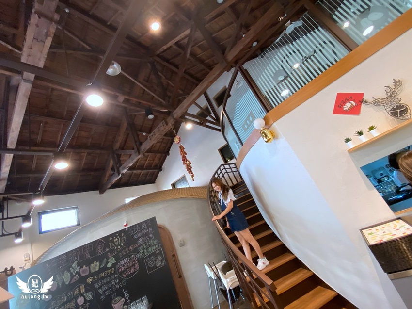 嘉義舊穀倉化身清新文青風咖啡廳| 新農豆食堂(菜單)嘉義美食! - 珍太妃旅遊親子生活