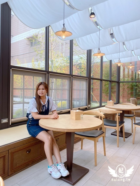 嘉義舊穀倉化身清新文青風咖啡廳| 新農豆食堂(菜單)嘉義美食! - 珍太妃旅遊親子生活
