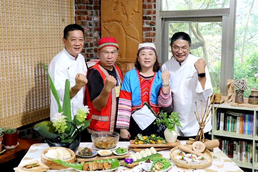 嘉義美食|嘉義群山咖啡宴-新悦花園酒店/小原婚宴餐廳/綠香茶園民宿/楓衣竹食/鄒風館/草行居蔬食餐廳