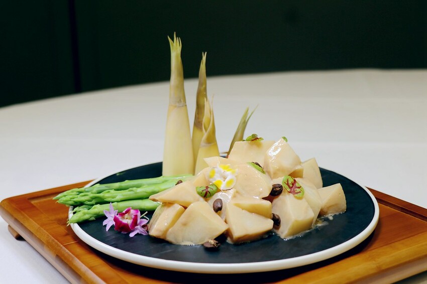 嘉義美食|嘉義群山咖啡宴-新悦花園酒店/小原婚宴餐廳/綠香茶園民宿/楓衣竹食/鄒風館/草行居蔬食餐廳