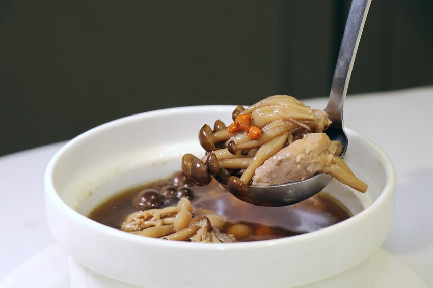 嘉義美食|嘉義群山咖啡宴-新悦花園酒店/小原婚宴餐廳/綠香茶園民宿/楓衣竹食/鄒風館/草行居蔬食餐廳