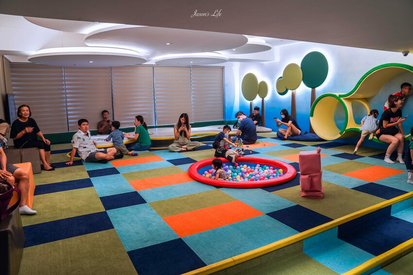 【嘉義西區｜住宿】新悦花園酒店。嘉義親子飯店推薦，寵物友善設有寵物旅館，多種親子設施，早餐有火雞肉飯