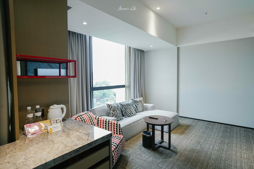 【嘉義西區｜住宿】新悦花園酒店。嘉義親子飯店推薦，寵物友善設有寵物旅館，多種親子設施，早餐有火雞肉飯