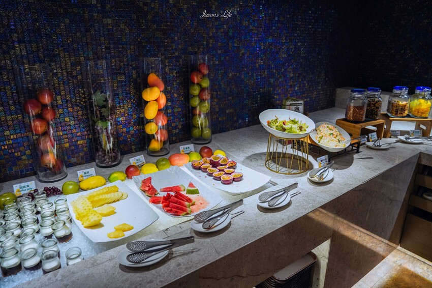 【嘉義西區｜住宿】新悦花園酒店。嘉義親子飯店推薦，寵物友善設有寵物旅館，多種親子設施，早餐有火雞肉飯