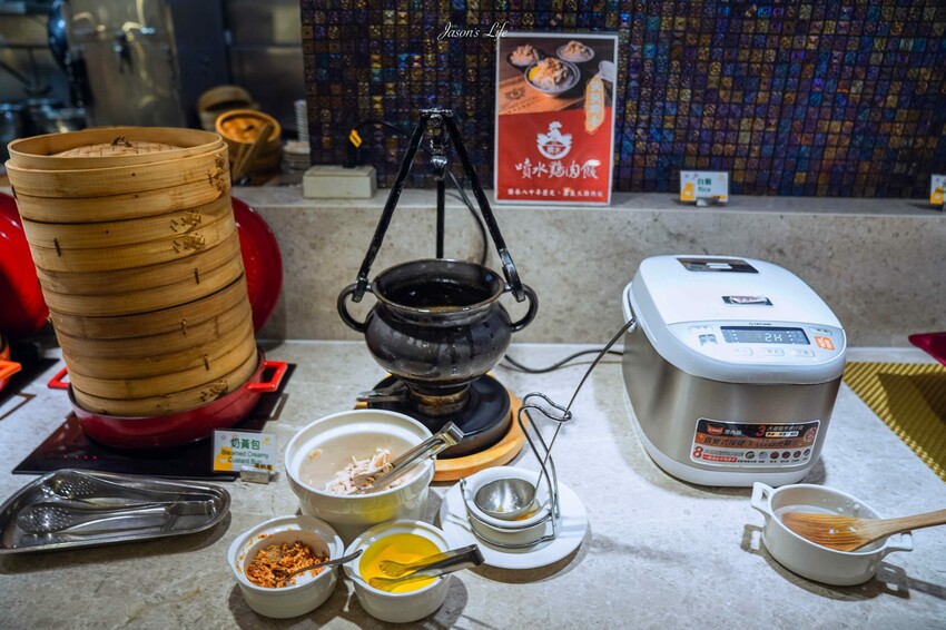 【嘉義西區｜住宿】新悦花園酒店。嘉義親子飯店推薦，寵物友善設有寵物旅館，多種親子設施，早餐有火雞肉飯